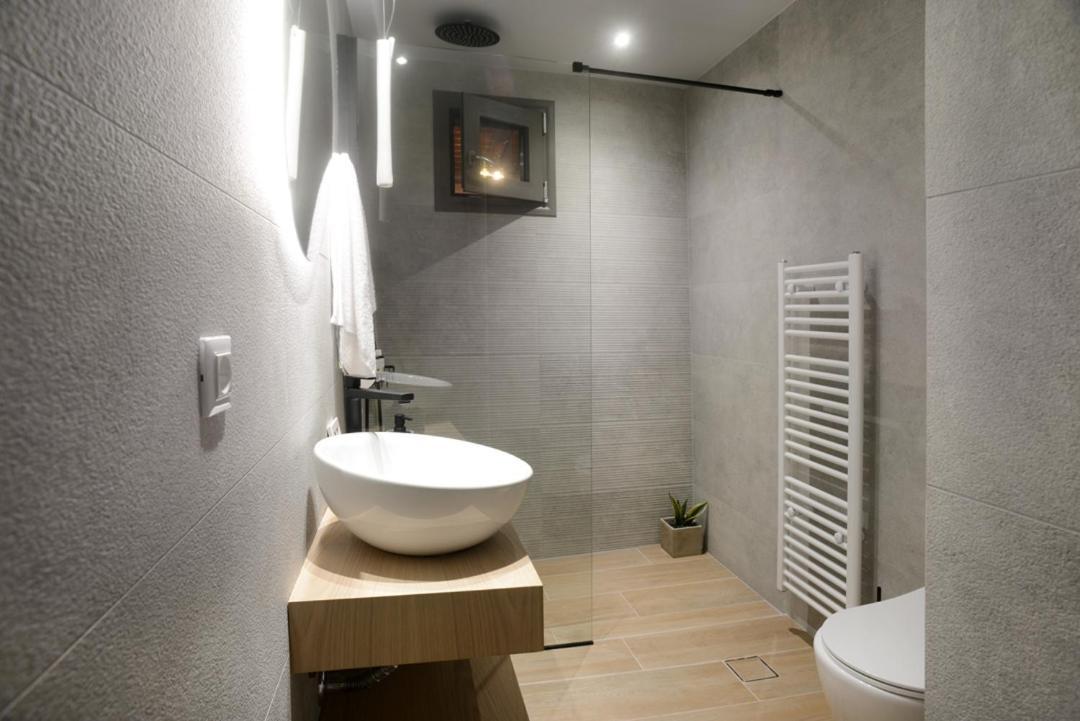 Villa Damona 2br Luxury With Garden - κοντά στο κέντρο Heraklion (Crete)