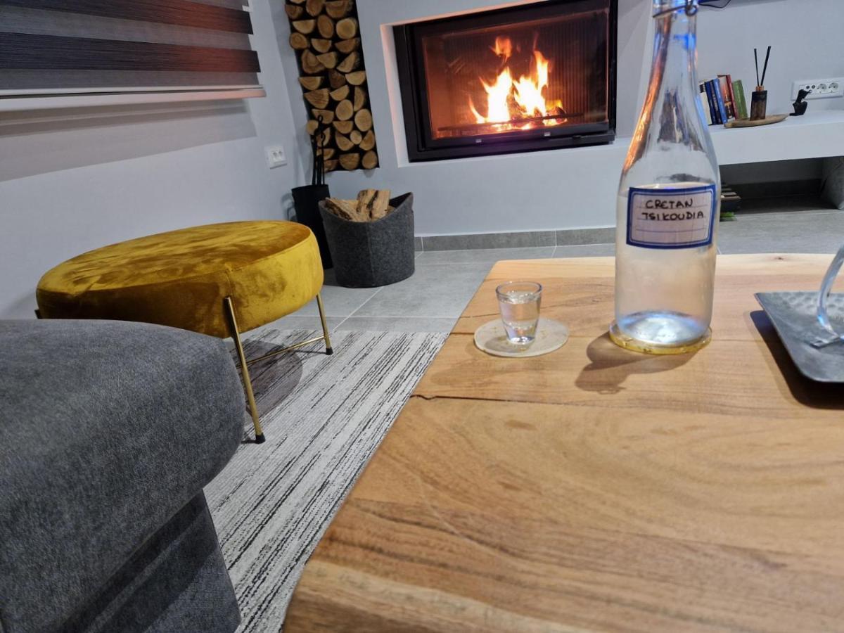 Villa Damona 2br Luxury With Garden - κοντά στο κέντρο Heraklion (Crete)